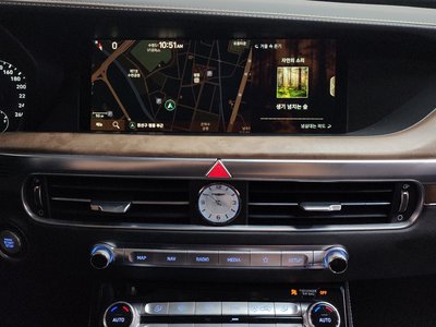 2021 Genesis G90 — миниатюра 20