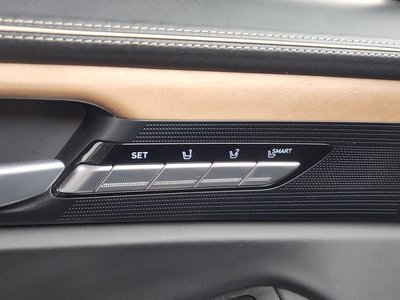 2021 Genesis G90 — миниатюра 36