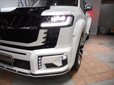 TOYOTA LAND CRUISER 300 - 9