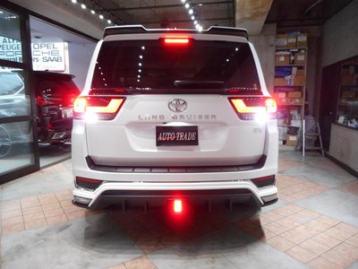 TOYOTA LAND CRUISER 300 - 5