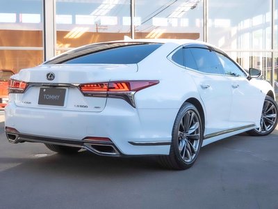 LEXUS LS - 6