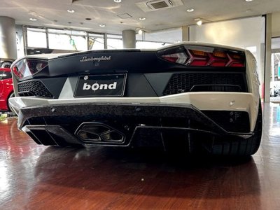 LAMBORGHINI AVENTADOR ROADSTER - 10