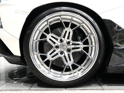 LAMBORGHINI AVENTADOR ROADSTER - 5