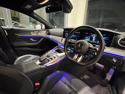 صورة 5 لـ 2023 Mercedes-BENZ GT AMG