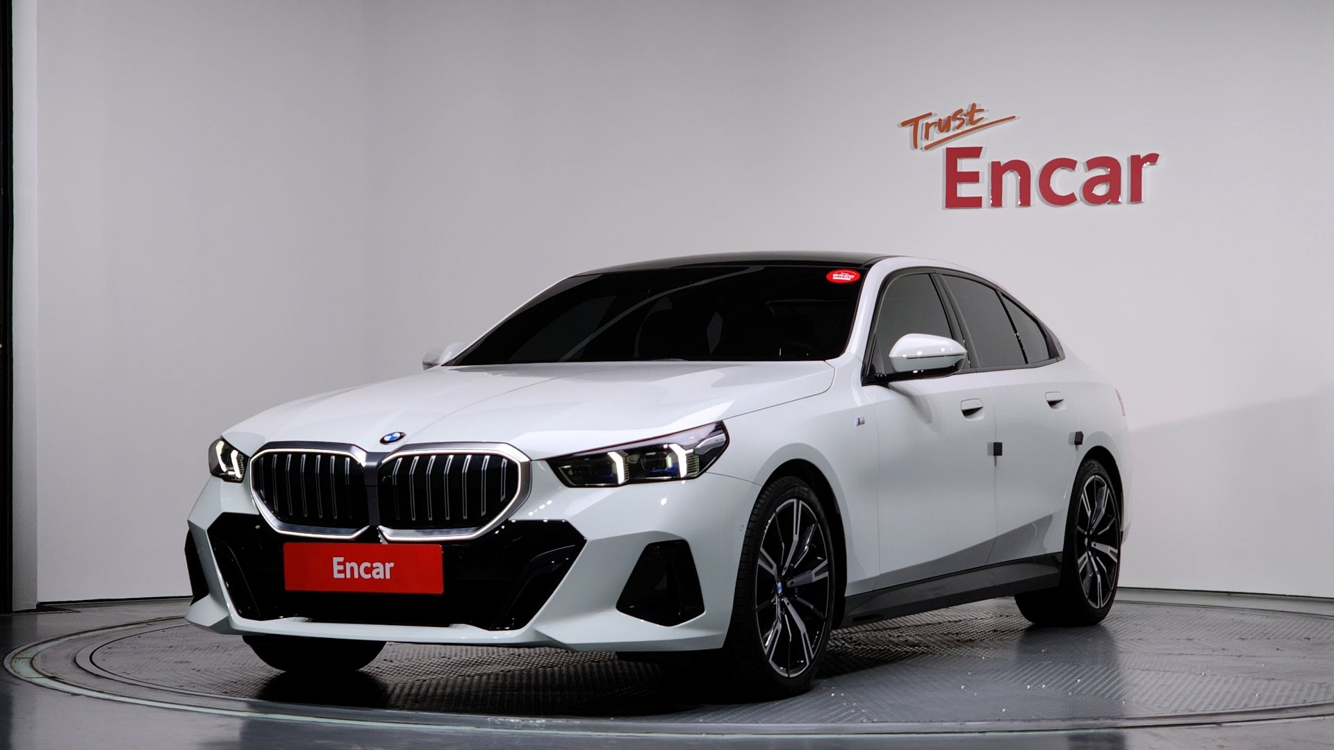 BMW 5 SERIES - View 1