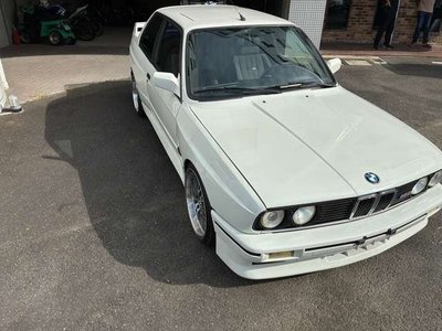 1990 BMW M3 照片 10
