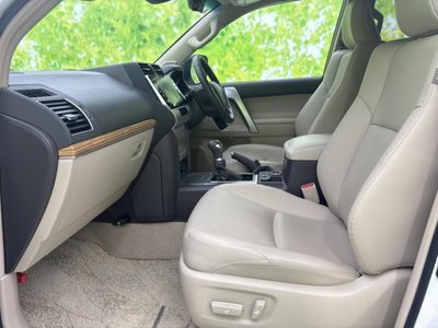 TOYOTA LAND CRUISER PRADO - 7