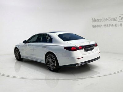 MERCEDES-BENZ E-CLASS - 2