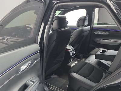 2024 Genesis GV70 — миниатюра 23