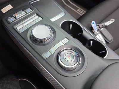 2024 Genesis GV70 — миниатюра 12