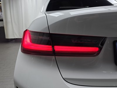 BMW 3 SERIES - 10