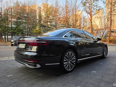 AUDI A8 - 4