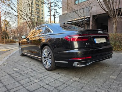 AUDI A8 - 3