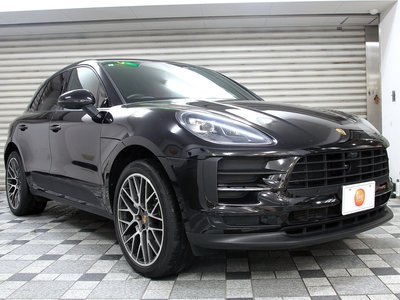 PORSCHE MACAN - 3
