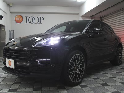 PORSCHE MACAN - 9