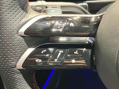 MERCEDES-BENZ GLB - 8