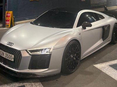 AUDI R8 - 5