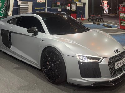 AUDI R8 - 4