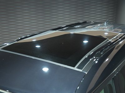 LAND ROVER DEFENDER - 9