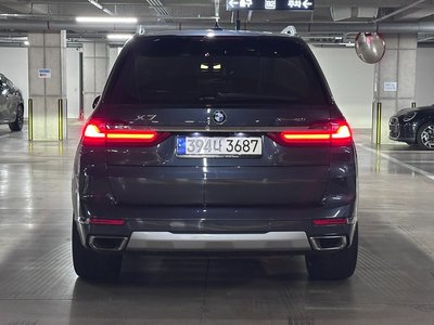 2022 BMW X7 — фото 3