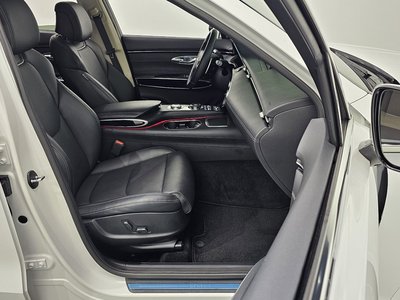 2022 Genesis GV70 — миниатюра 13