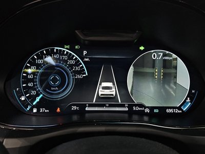 2022 Genesis GV70 — миниатюра 11