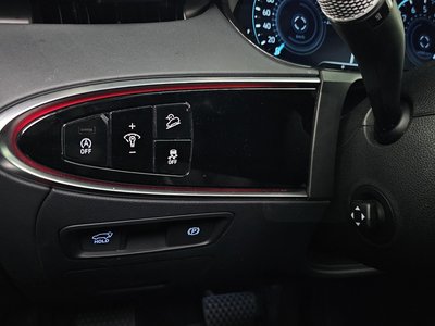 2022 Genesis GV70 — миниатюра 23