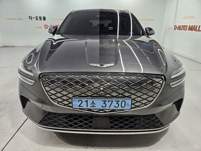 صورة 1 لـ 2022 Genesis ELECTRIFIED GV70