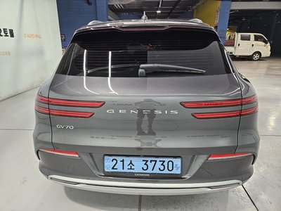 صورة 5 لـ 2022 Genesis ELECTRIFIED GV70