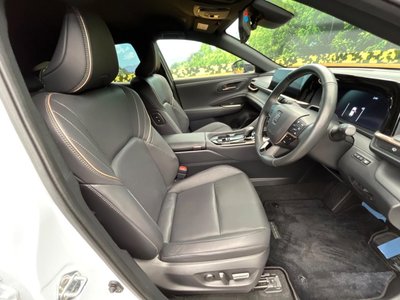 صورة 8 لـ 2024 Toyota CROWN SPORT