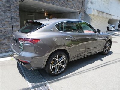 صورة 2 لـ 2019 Maserati LEVANTE