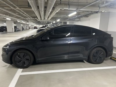 TESLA MODEL Y - 2