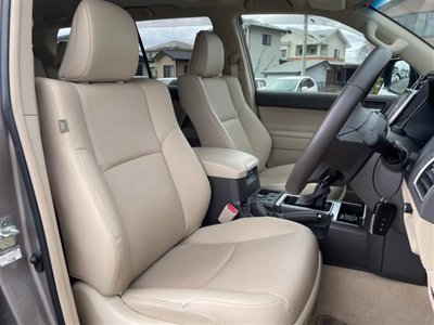 TOYOTA LAND CRUISER PRADO - 5