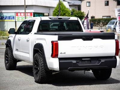TOYOTA TUNDRA - 4