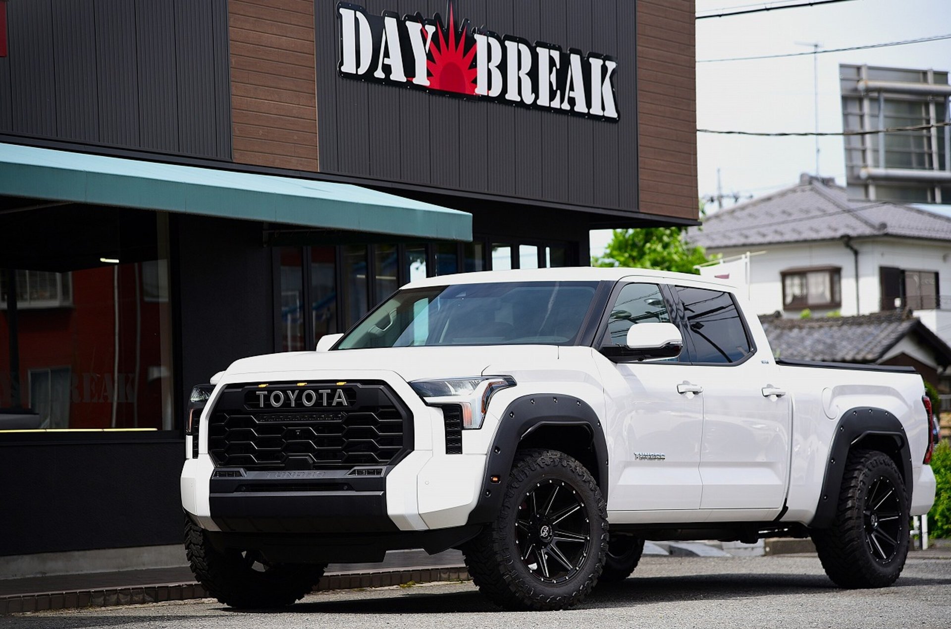 TOYOTA TUNDRA - View 1