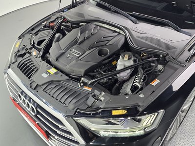 AUDI A8 - 7