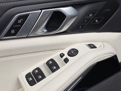 صورة مصغرة 29 لـ 2025 BMW X5