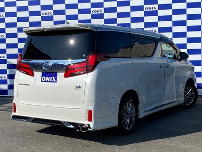 TOYOTA ALPHARD - 2