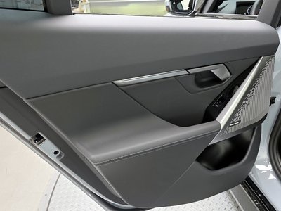 2025 BMW 5 SERIES — миниатюра 20