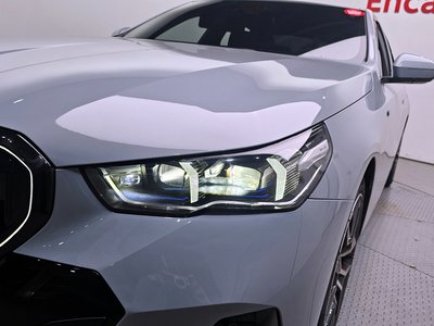 صورة 10 لـ 2025 BMW 5 SERIES