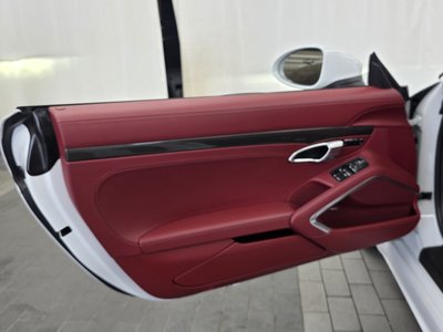صورة مصغرة 15 لـ 2023 Porsche 718