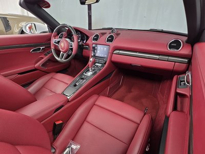 صورة 5 لـ 2023 Porsche 718