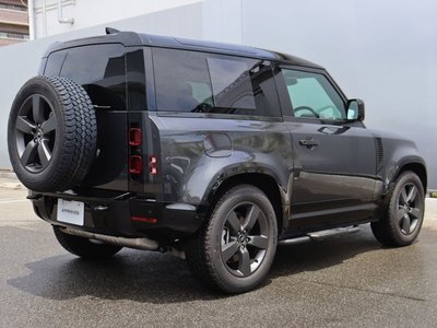 LAND ROVER DEFENDER - 9