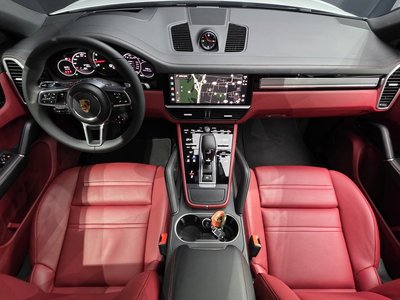 صورة 5 لـ 2023 Porsche CAYENNE