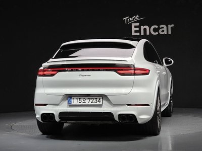 صورة 4 لـ 2023 Porsche CAYENNE