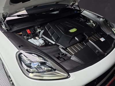 صورة 7 لـ 2023 Porsche CAYENNE