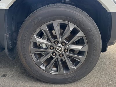 TOYOTA LAND CRUISER 250 - 8