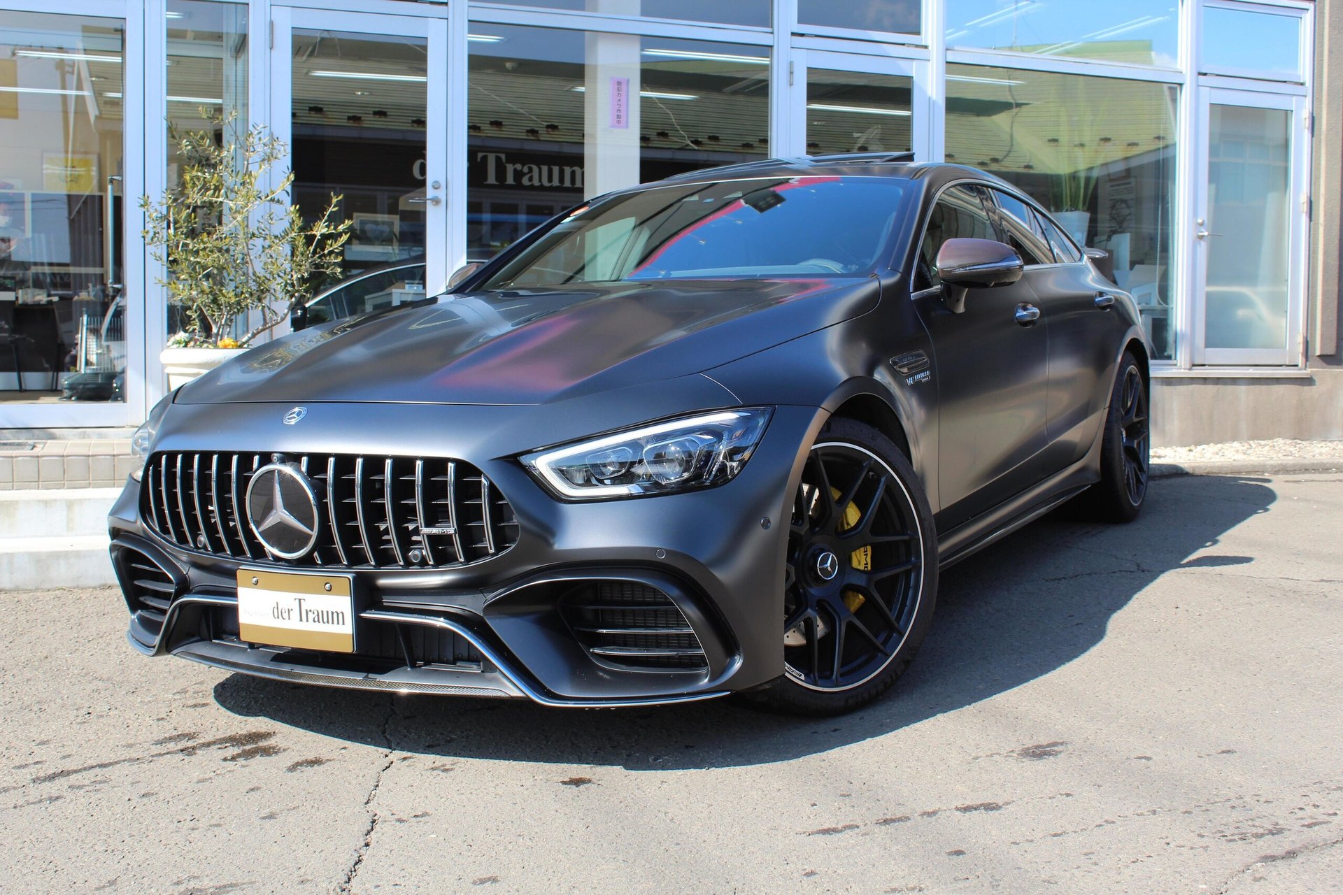 MERCEDES-BENZ GT AMG - View 1
