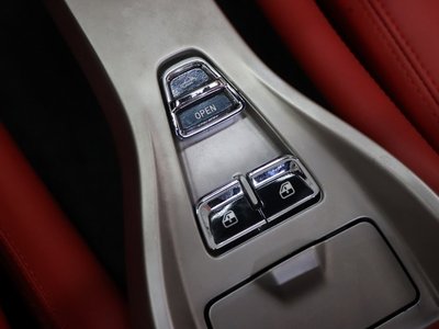 2010 FERRARI CALIFORNIA 缩略图 35