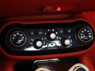 2010 FERRARI CALIFORNIA 缩略图 33